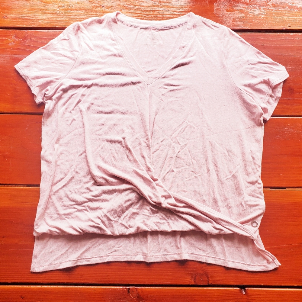 Calvin Klein Light pink v-neck tee Size XL